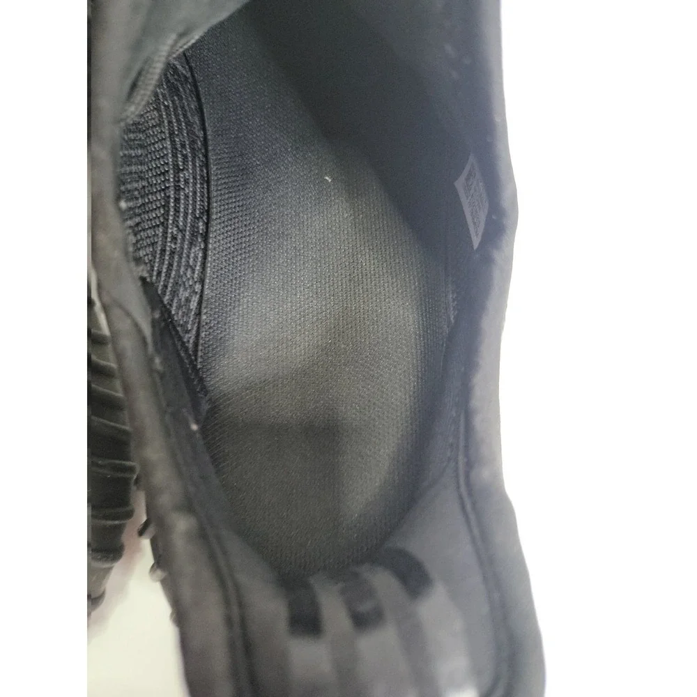 adidas yeezy low material